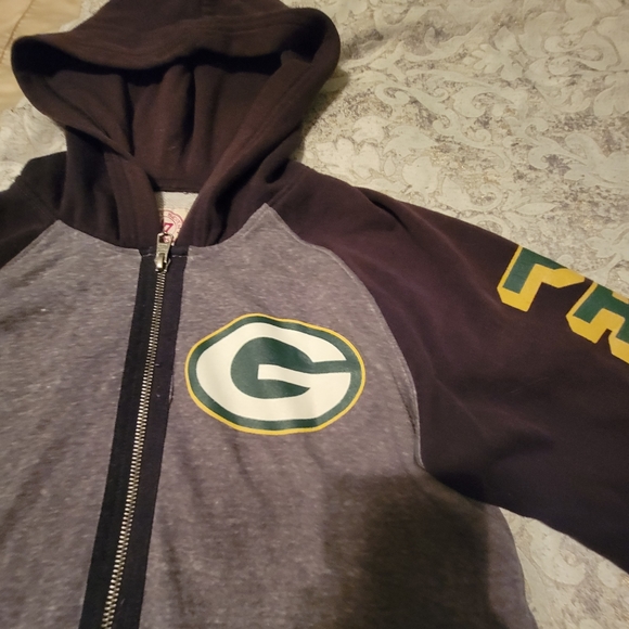 Green Bay Packers Hoodie - Picture 2 of 5